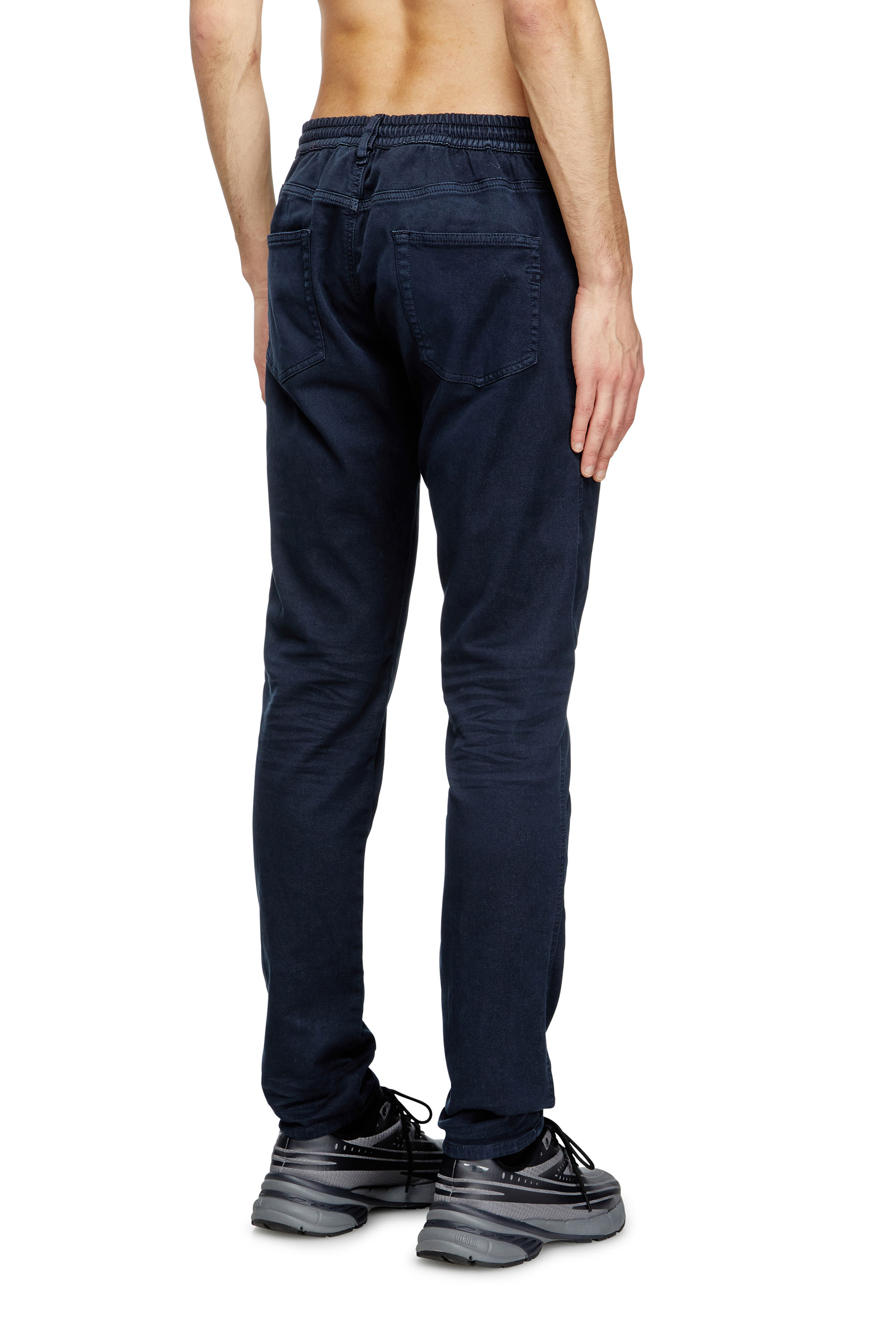 Diesel - Man's Slim 2060 D-Strukt Joggjeans® 0670M, Blue - 4