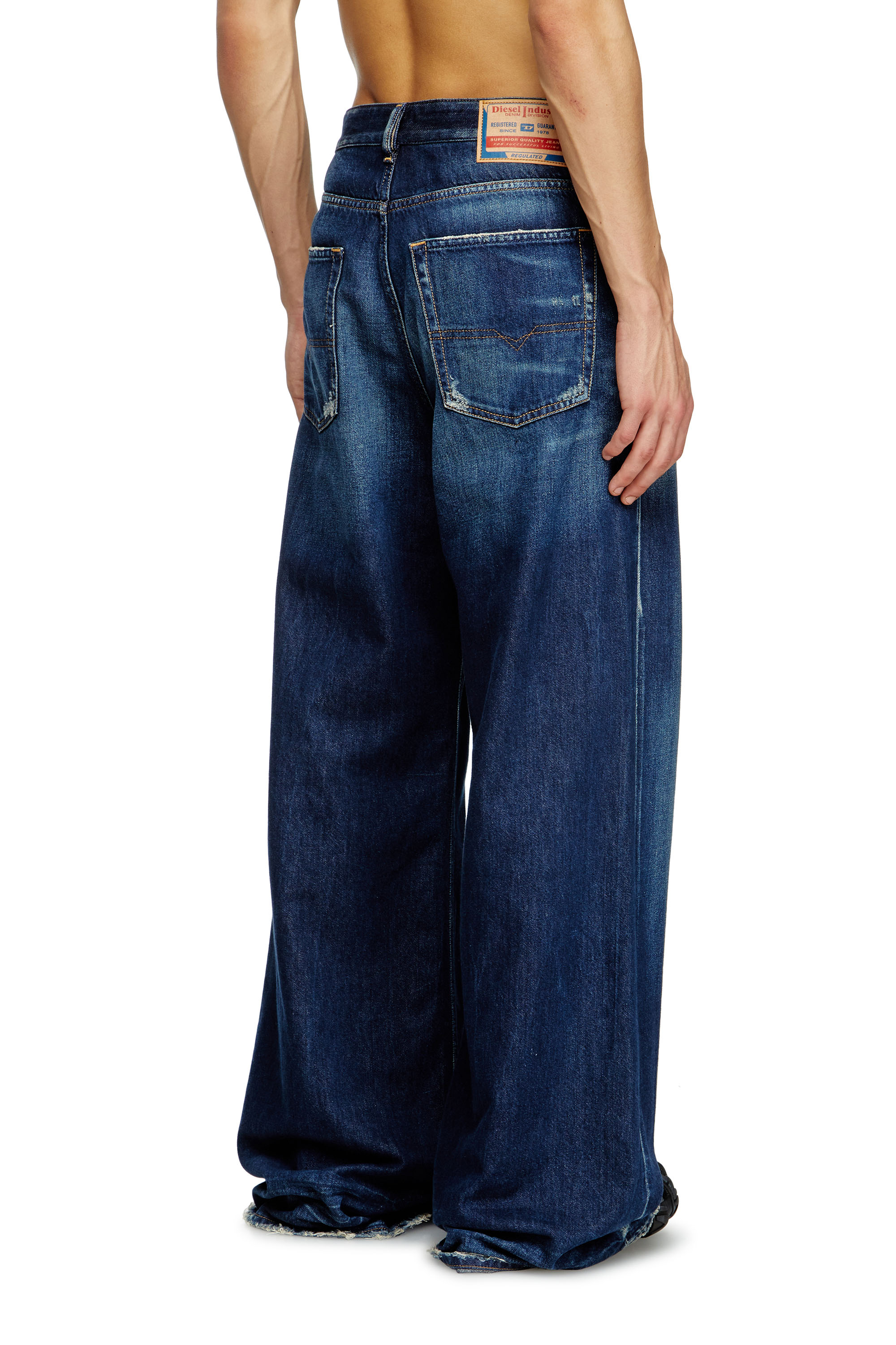 Diesel - Man's Relaxed Jeans D-Rise 09M06, Dark Blue - 4